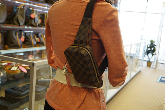 Louis Vuitton, Bags, Authentic Louis Vuitton Geronimo Bum Bag Damier  Ebene