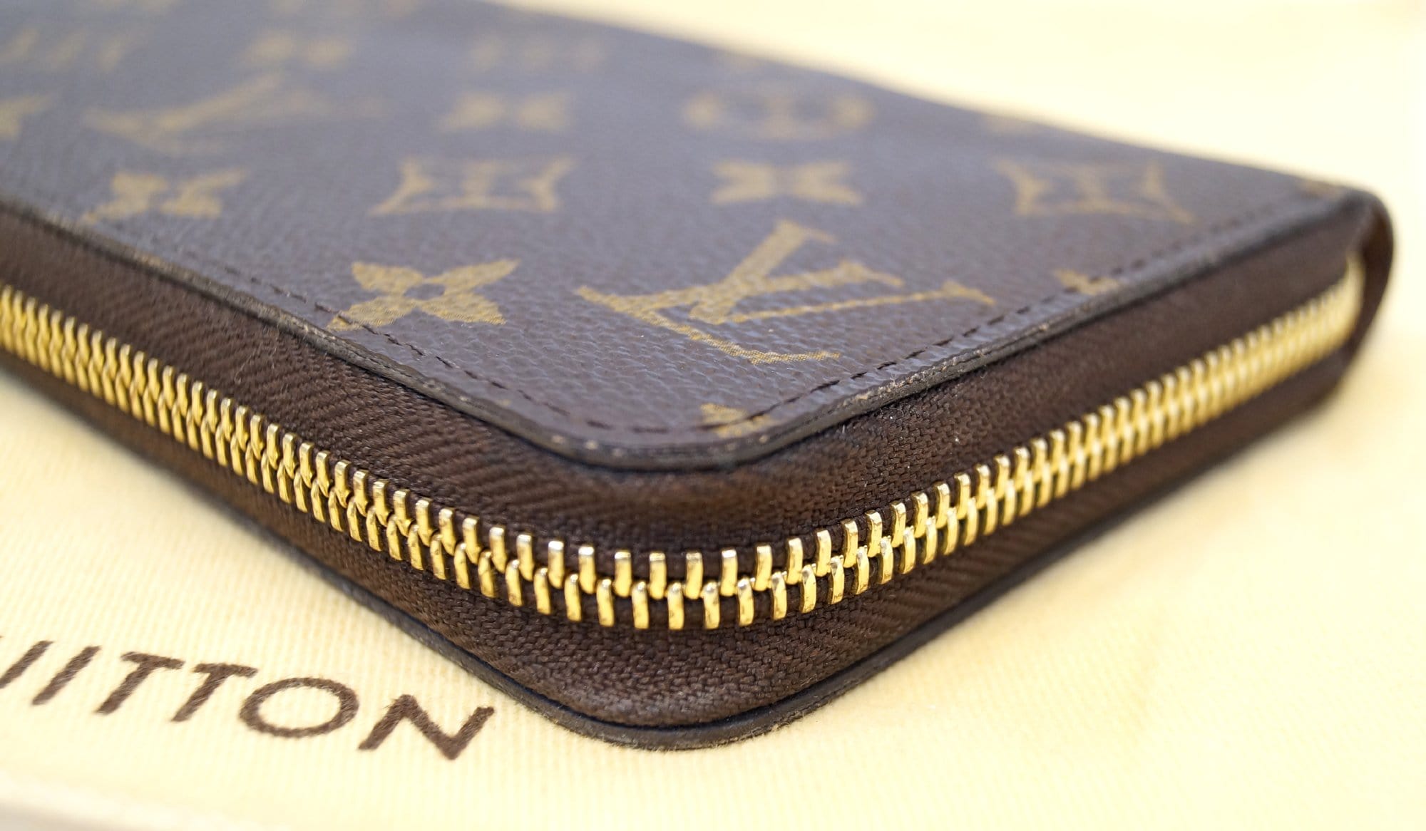 LOUIS VUITTON Monogram Canvas Zippy Long Wallet