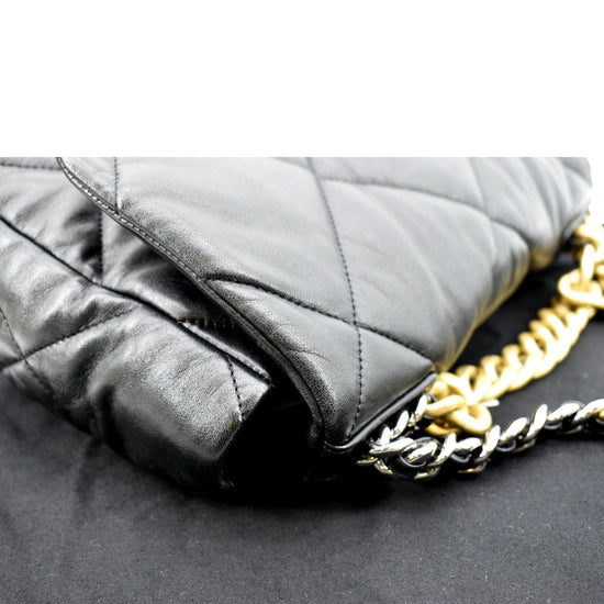 Chanel 19 leather handbag Chanel Black in Leather - 25163245