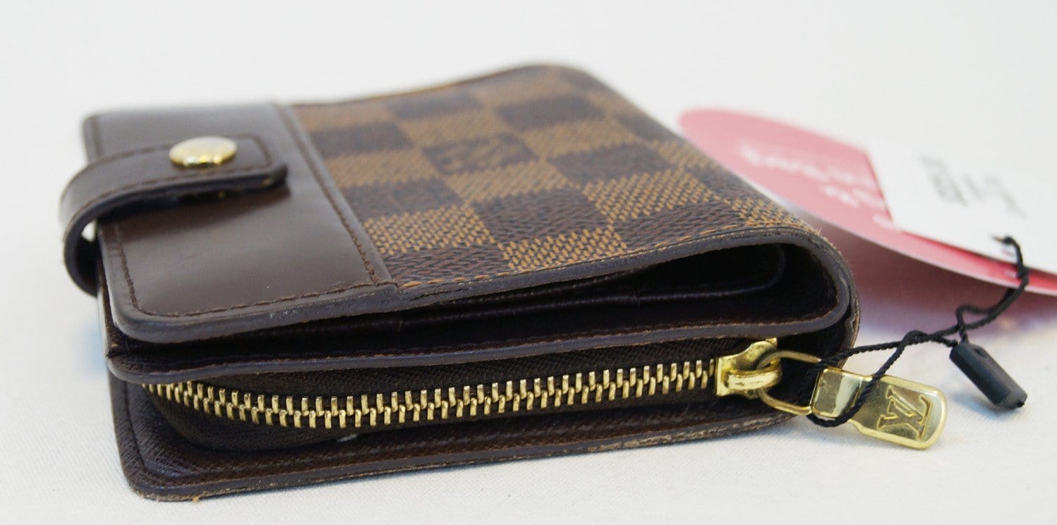 LOUIS VUITTON Damier Canvas leather Compact Zip Wallet