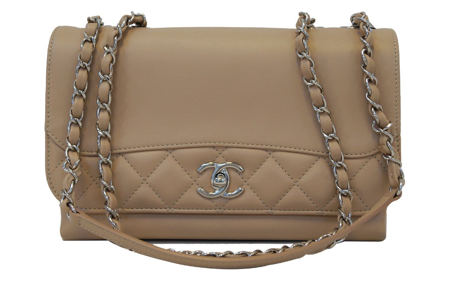 Rare CHANEL Classic Quilted Leather Double Chain CC Shoulder Bag - 30%