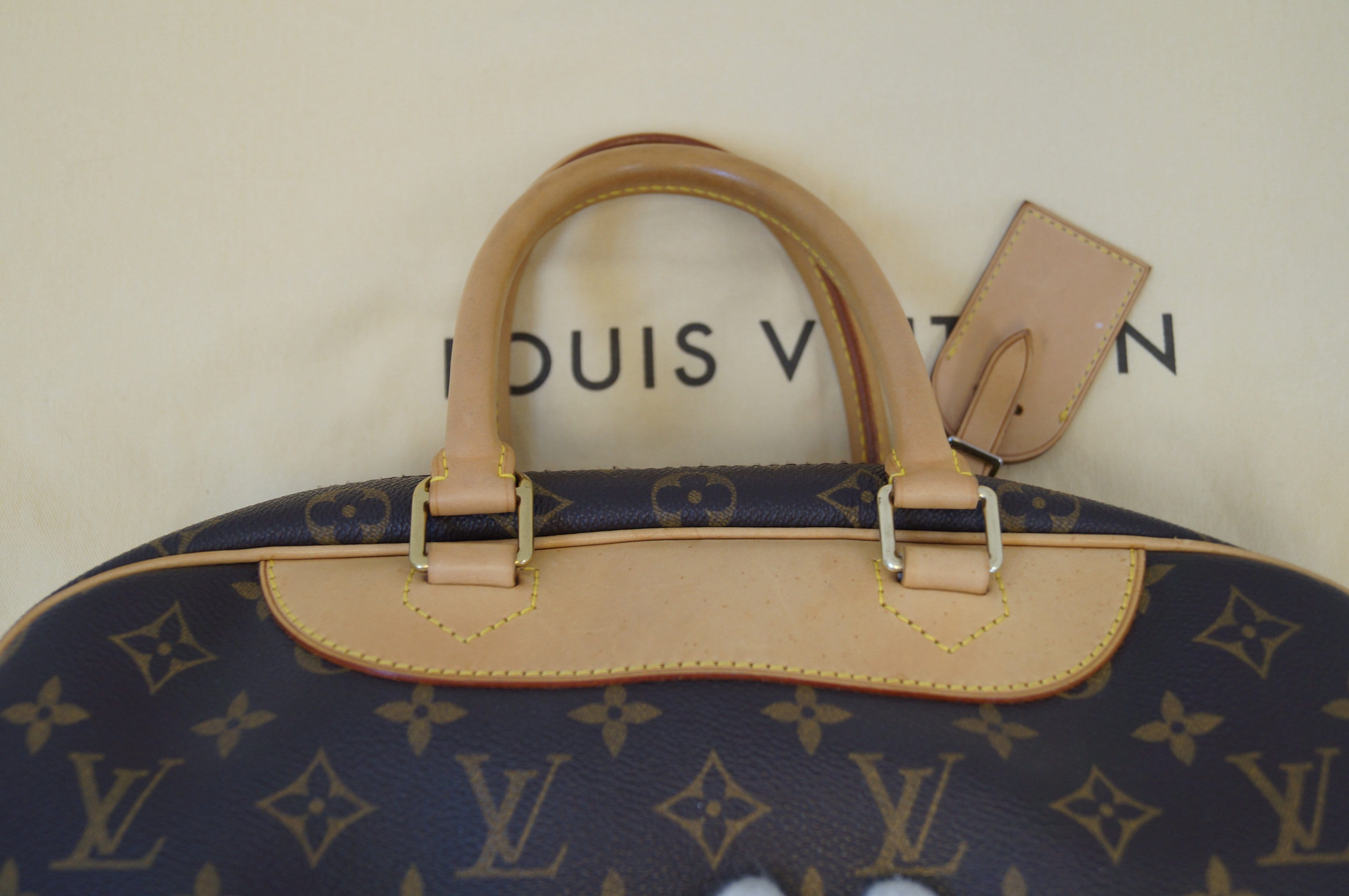 LOUIS VUITTON Monogram Deauville Boston Travel Handbag