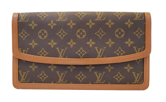 Vintage Louis Vuitton Monogram clutch bag, pochette purse. Must