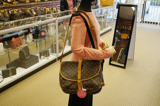 Louis Vuitton Abbesses Shoulder Bag 332864