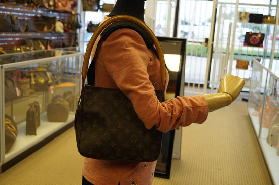 Louis Vuitton Looping MM Monogram Shoulder Bag