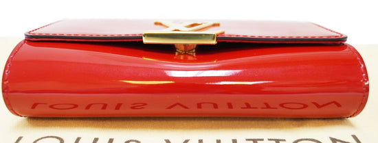 Louise leather crossbody bag Louis Vuitton Red in Leather - 28631182