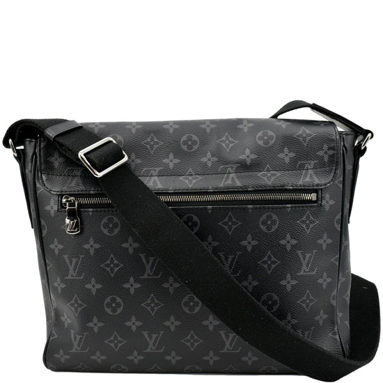 Louis Vuitton District PM ECLIPSE messenger bag!!!! 