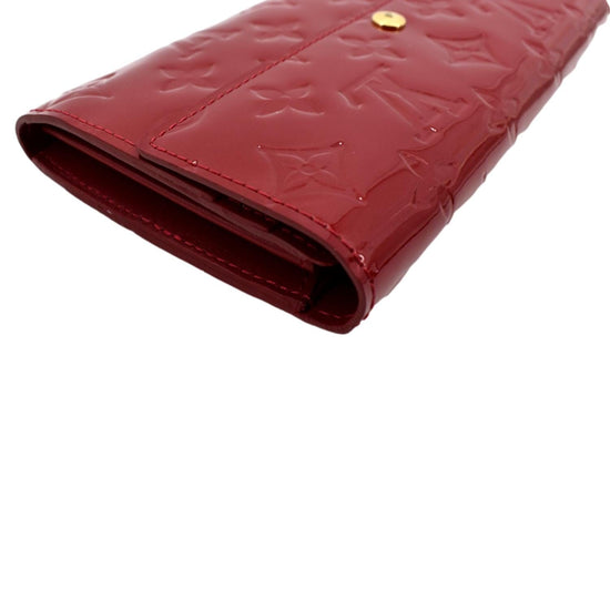 Louis Vuitton Red Monogram Totem Sarah Wallet QJA0DQJCRB000