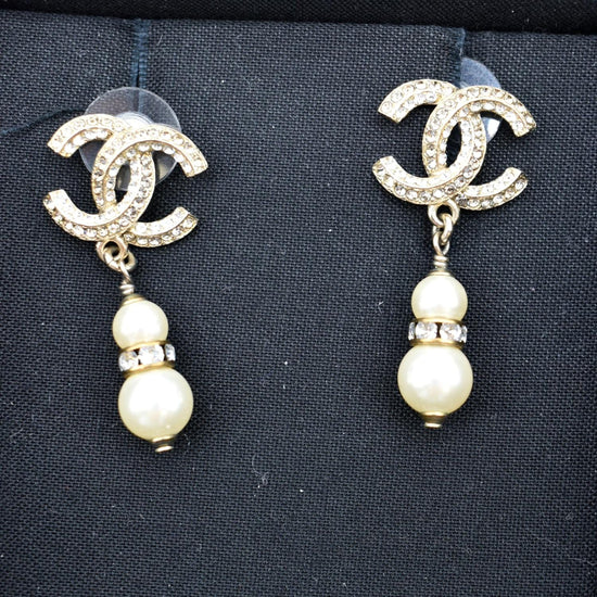 CHANEL Pearl Drop Crystal Earring Gold