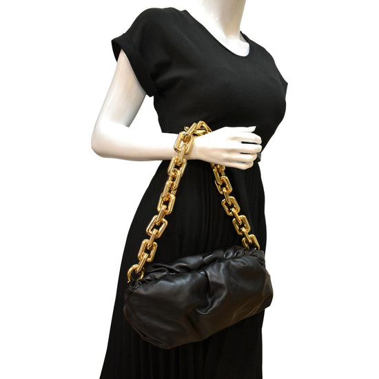 BOTTEGA VENETA Chain Pouch Leather Shoulder Bag Black