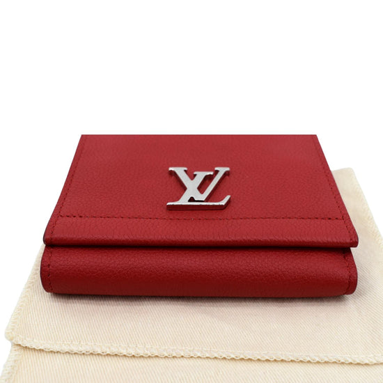 🔥🔥 Louis Vuitton•Leather LockMe Wallet🔥🔥