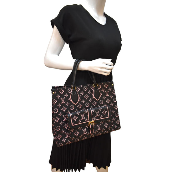 Louis Vuitton Fall For You Black Monogram OnTheGo MM – Madison Avenue  Couture