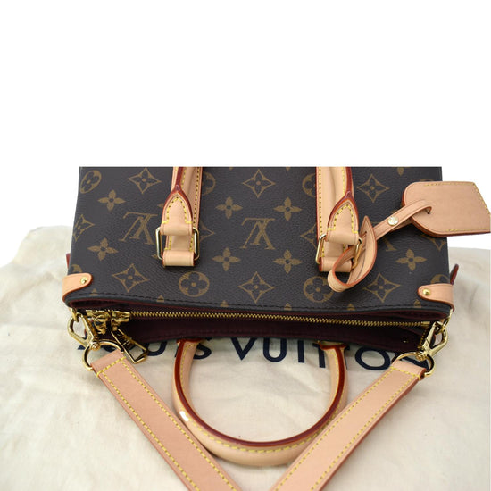 Soufflot leather handbag Louis Vuitton Brown in Leather - 35937294