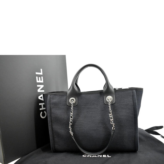 Deauville leather tote Chanel Navy in Leather - 24540109