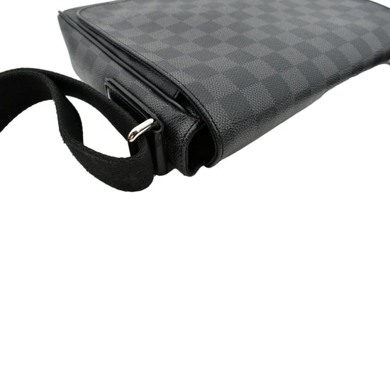 Louis Vuitton District PM Damier Graphite Messenger Black Leather  ref.561343 - Joli Closet