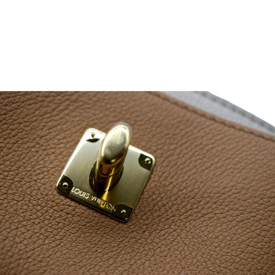 LOUIS VUITTON Grained Calfskin Lockme Tender Quartz 1016331