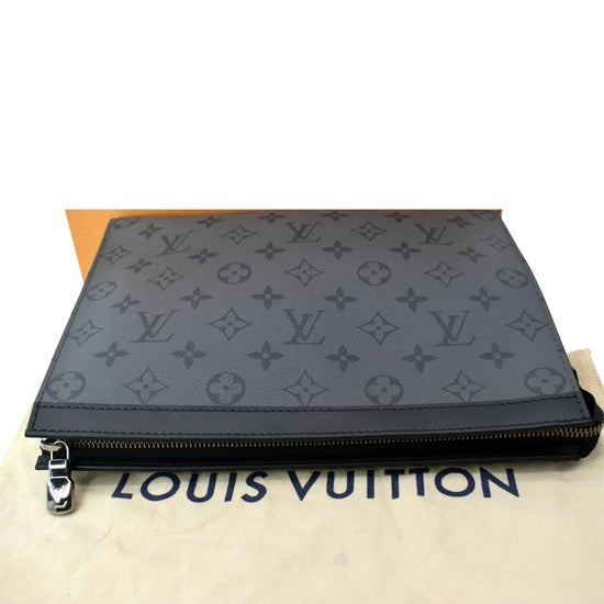 Louis Vuitton Pochette Voyage Monogram Eclipse MM Black/Grey