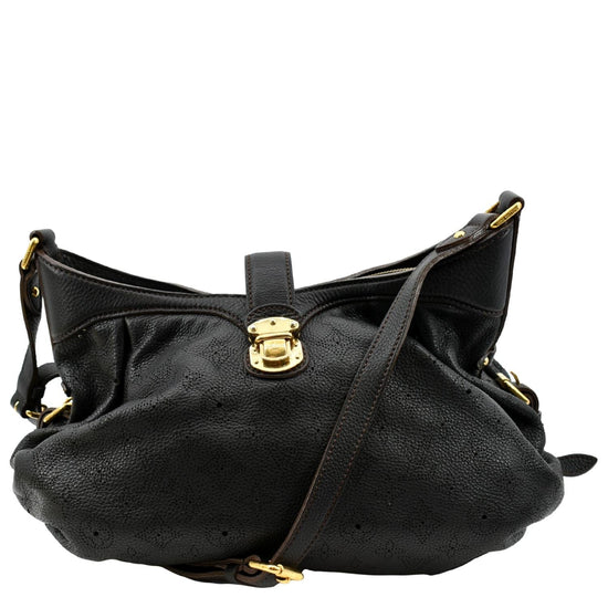 Louis Vuitton, Mahina shoulder bag in black leather ref.245457