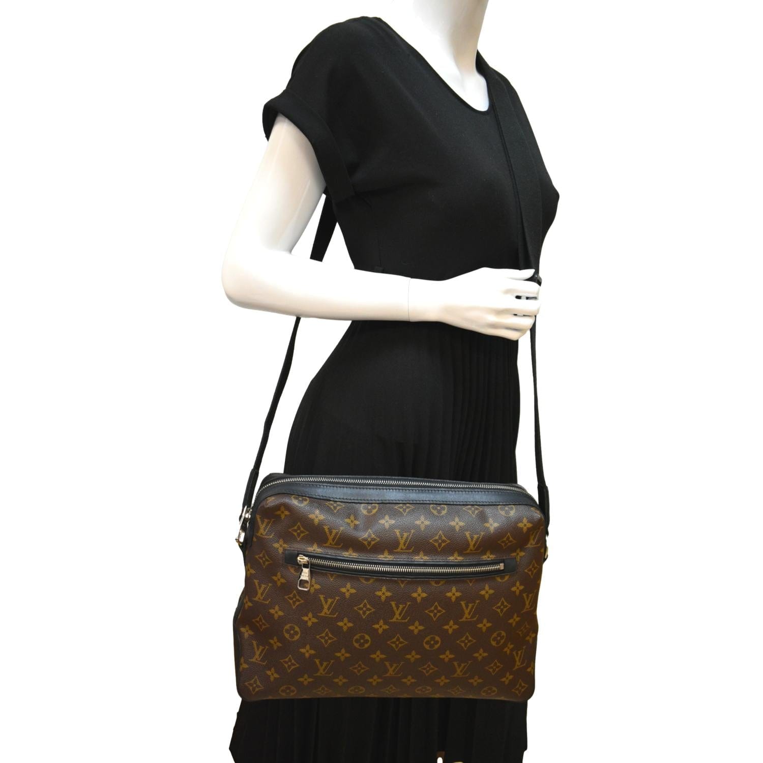 Steamer Messenger Bag Monogram Eclipse Canvas  Bags M45585  LOUIS VUITTON