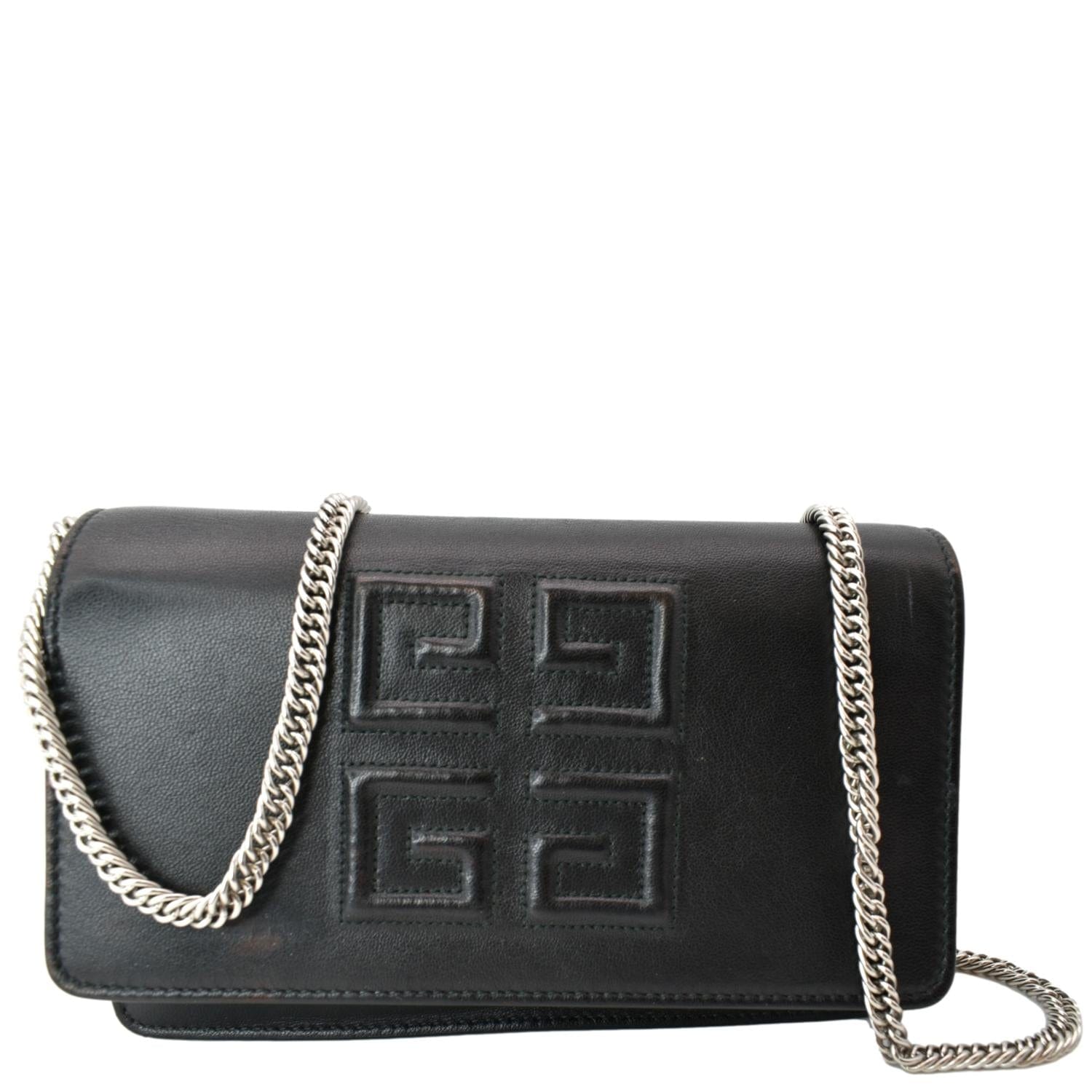 Chloé logo-charm Leather Wallet - Farfetch