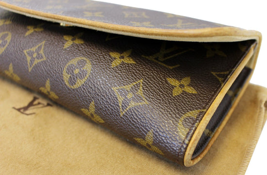 LOUIS VUITTON Monogram Canvas Pochette Twin GM Crossbody Bag E4116