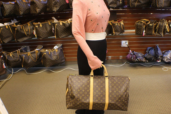 LOUIS VUITTON Monogram Keepall 55 Boston Bag VI882 – LuxuryPromise