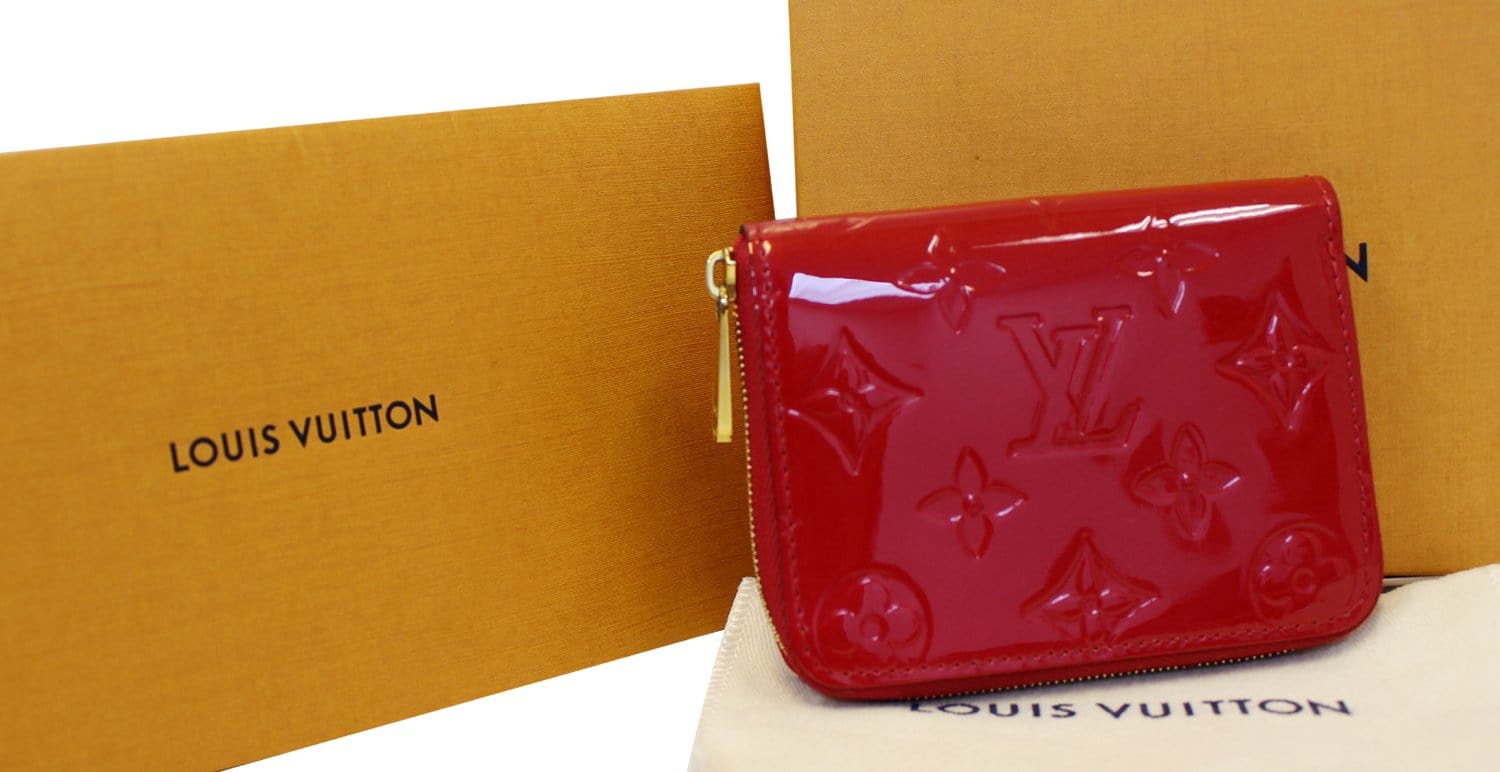 LOUIS VUITTON Vernis Leather Zippy Coin Purse Cerise Cherry