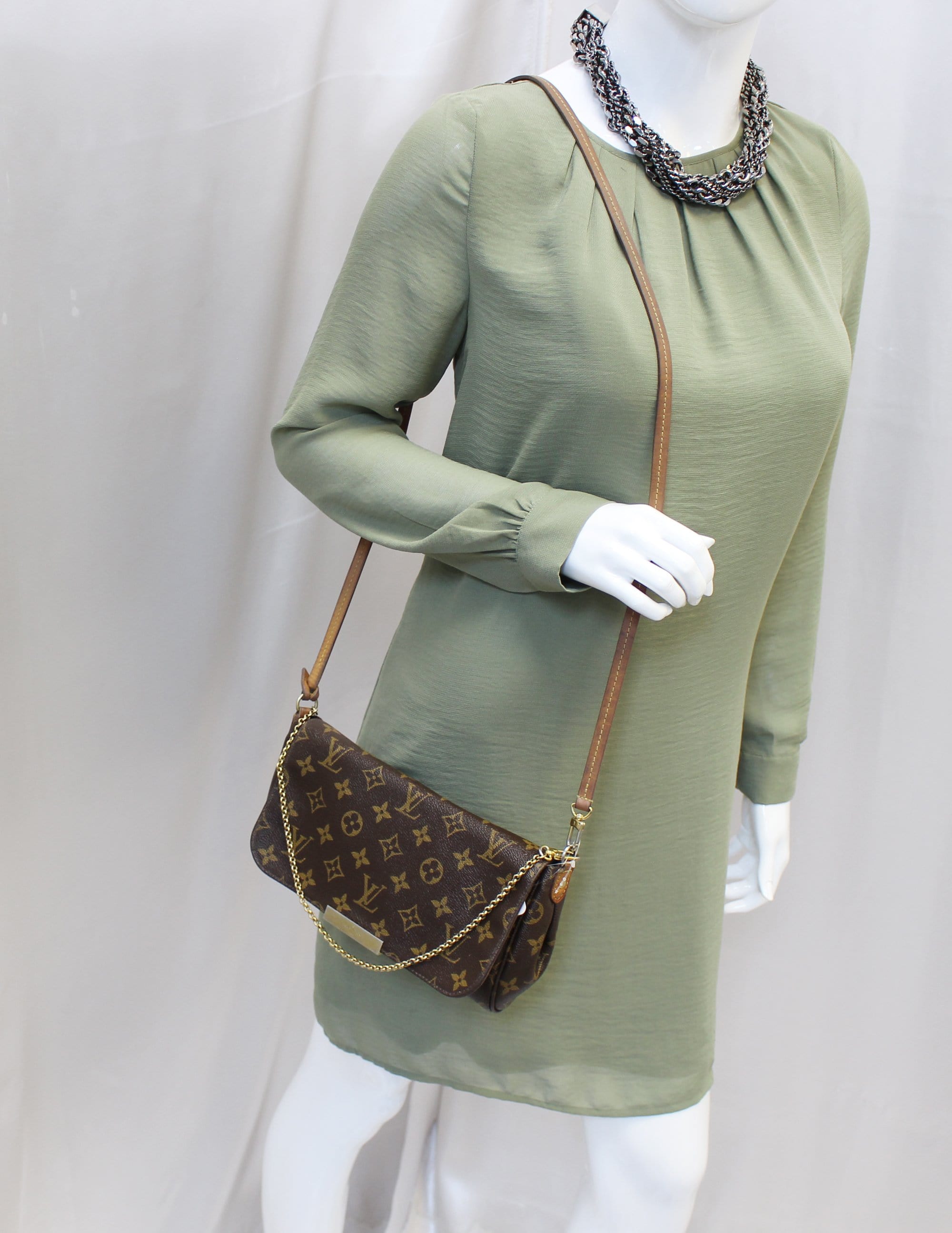 LOUIS VUITTON Monogram Canvas Favorite MM Crossbody Bag | Dallas Designer Handbags