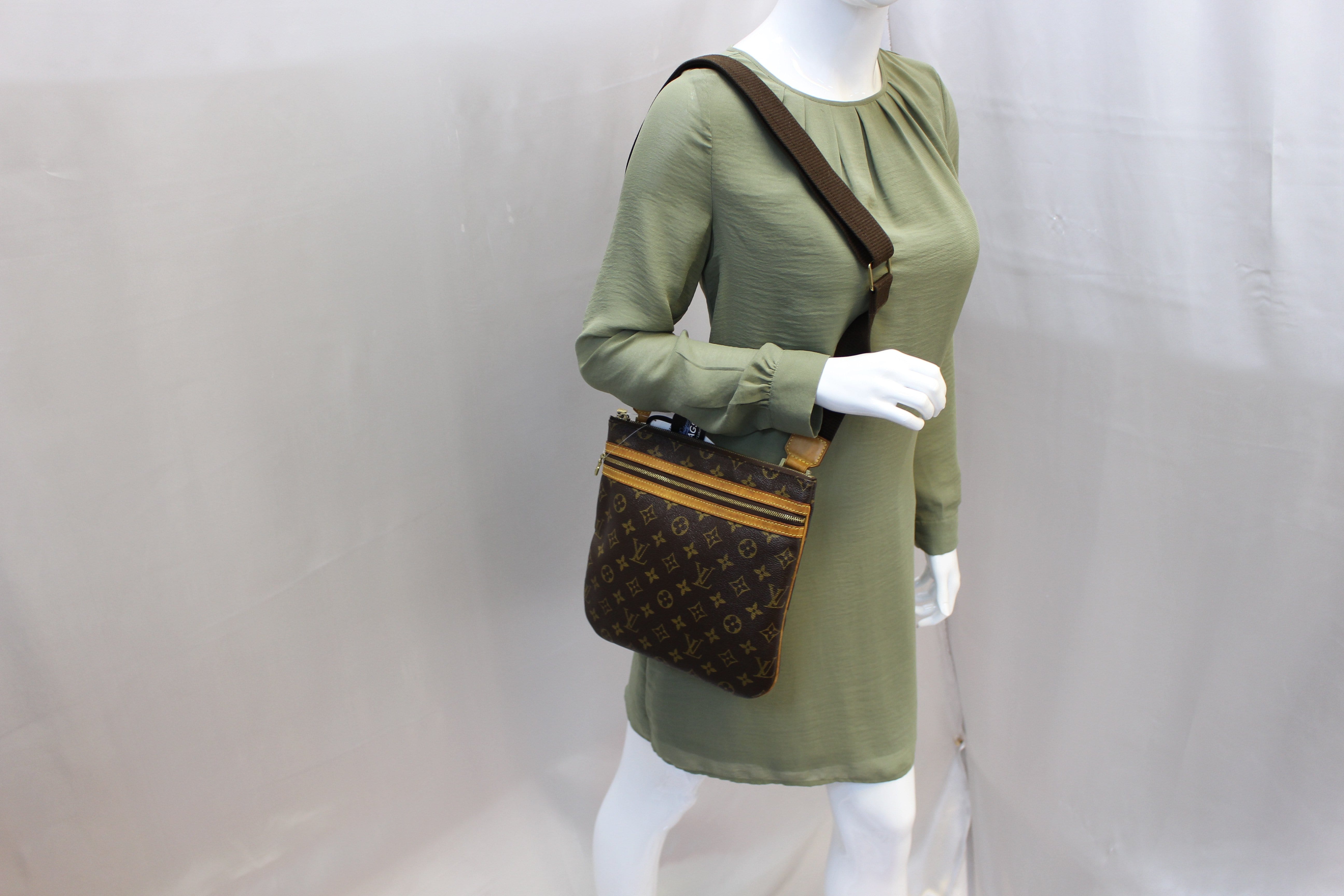 Louis Vuitton Pochette Bosphore Handbag in Monogram Canvas at 1stDibs