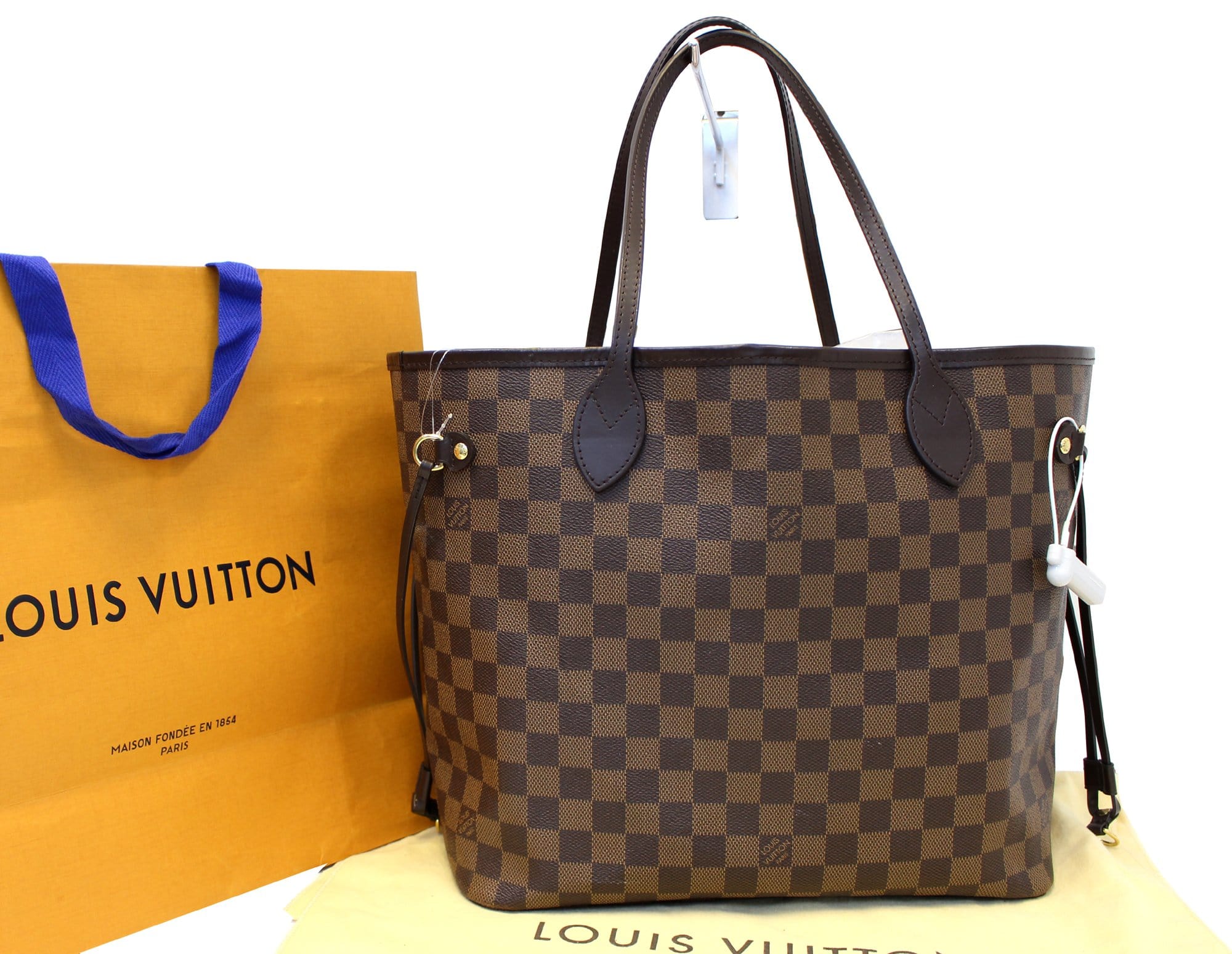 LV Neverfull Damier Ebene Rose Ballerine 2019, Women's Fashion, Bags &  Wallets, Tote Bags on Carousell