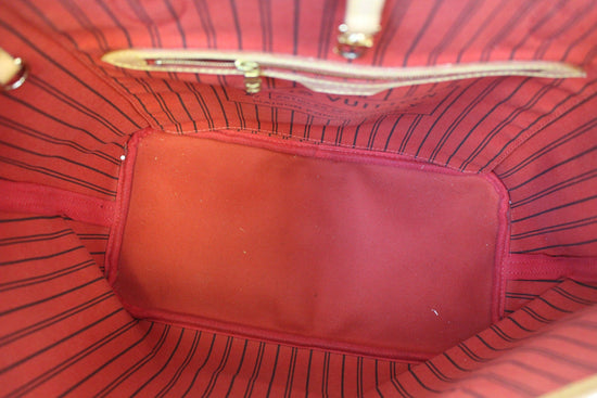 Neverfull leather clutch bag Louis Vuitton Red in Leather - 35012755