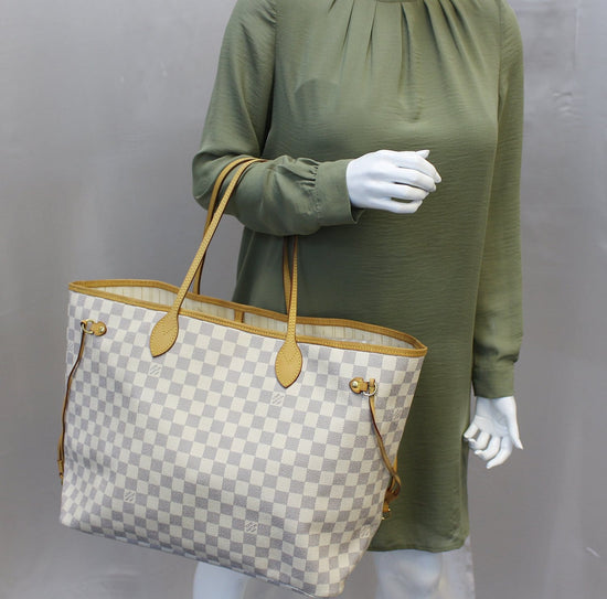 Dallas Designer Handbags - ⏳ DEALS OF THE DAY ⏳ • LV Neverfull GM • E5223    • Burberry Vintage Tote • E5240