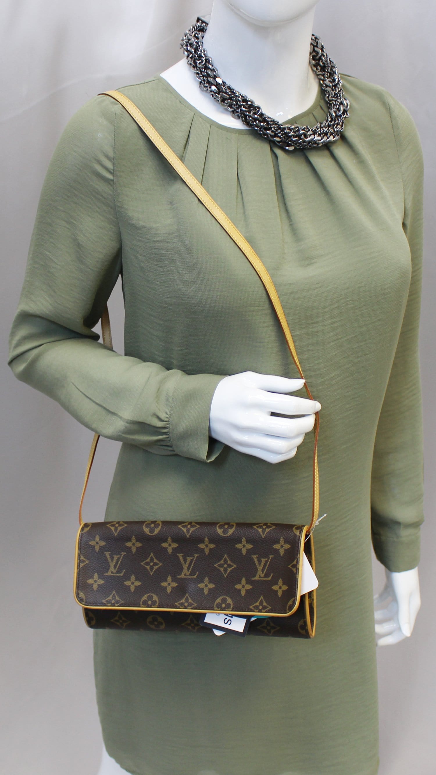 LOUIS VUITTON Monogram Canvas Pochette Twin GM Crossbody Bag E4116