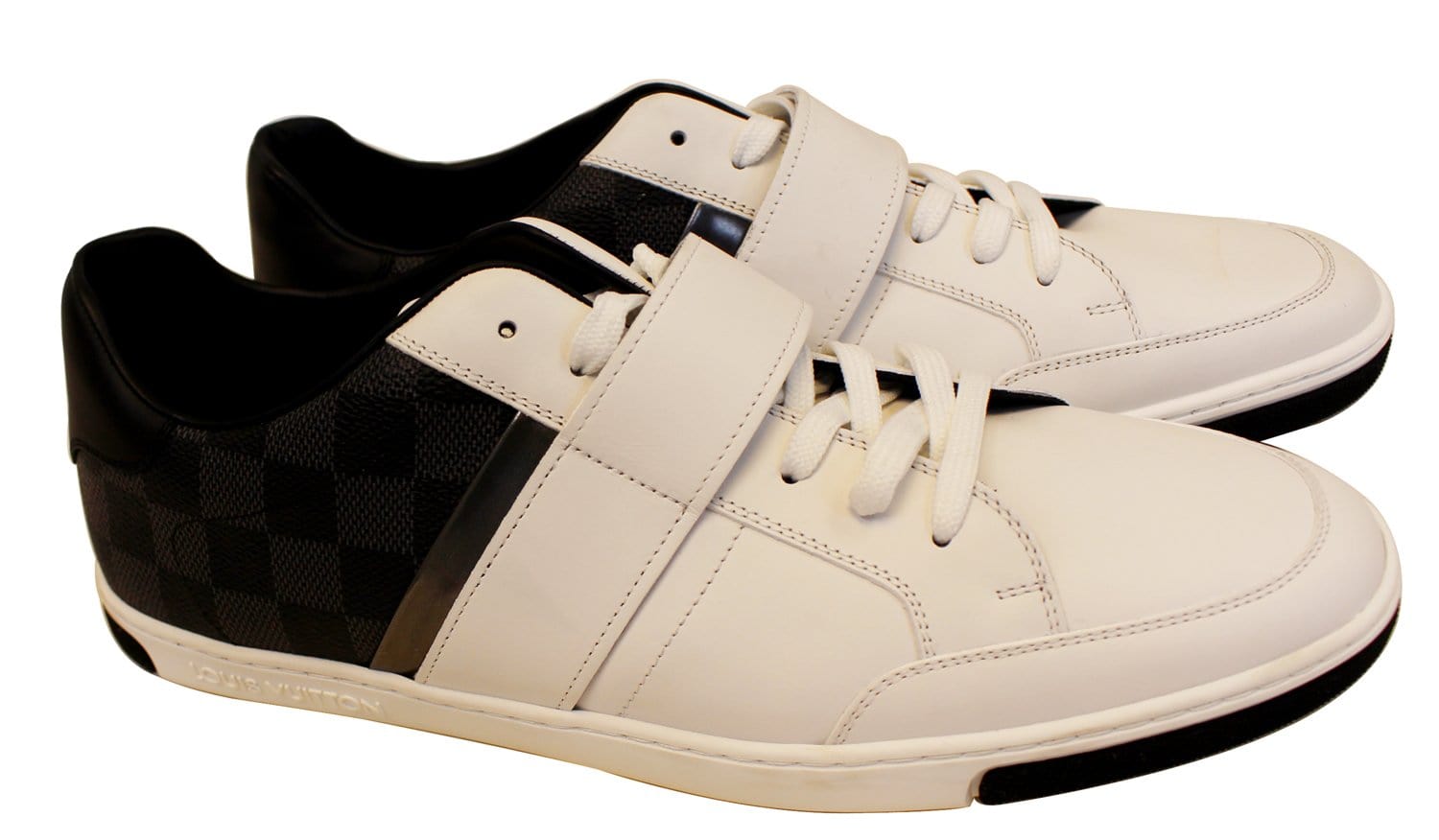 LOUIS VUITTON Men's White Damier Graphite Low Top Sneakers