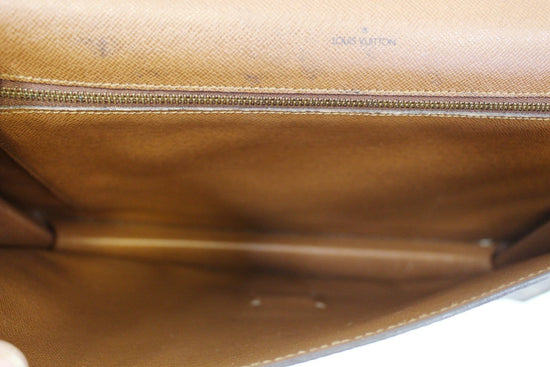 LOUIS VUITTON Epi Porte Document Bandouliere Briefcase Blue M54465 LV Auth  ms001 Leather ref.375620 - Joli Closet