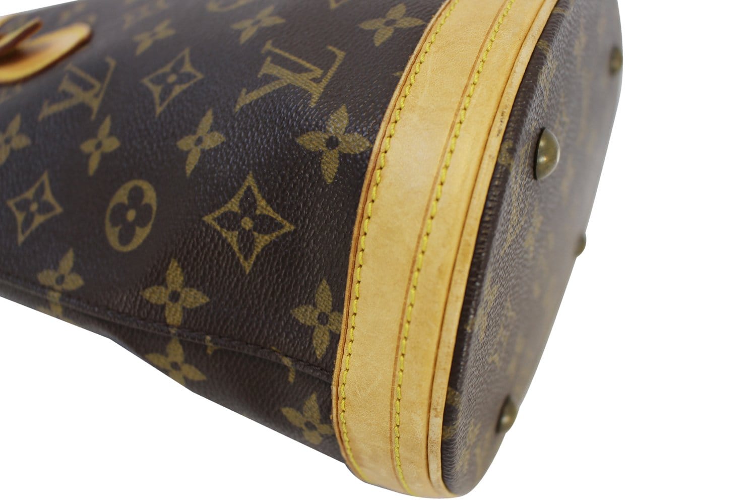 LOUIS VUITTON Bucket PM Monogram Canvas Shoulder Bag - 30% Off