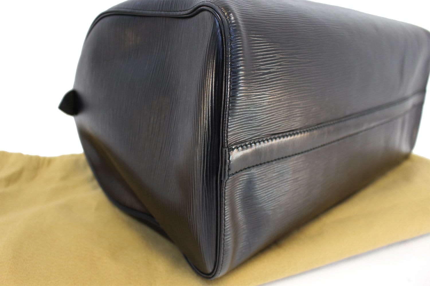 Authentic LOUIS VUITTON Epi Leather Black Speedy 40 Handbag TT1437