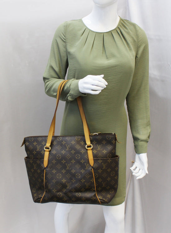 Authentic Vintage Louis Vuitton Monogram Totally MM Tote only