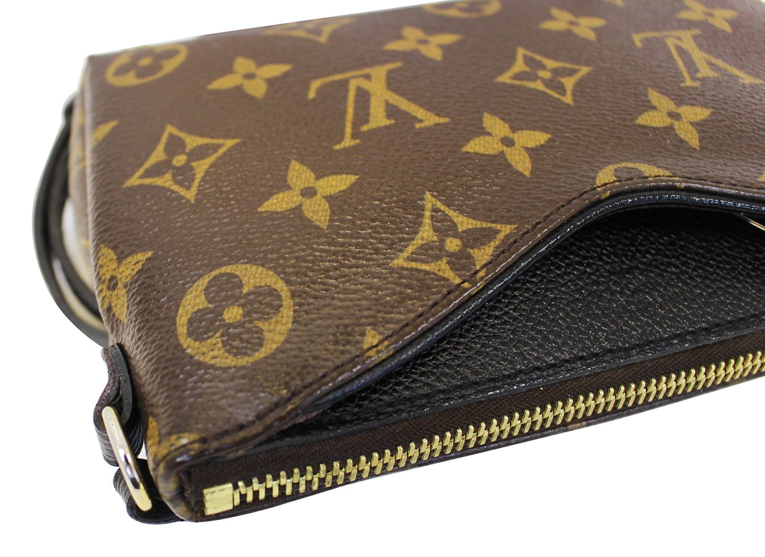 Louis Vuitton Crossbody Clutch 9307