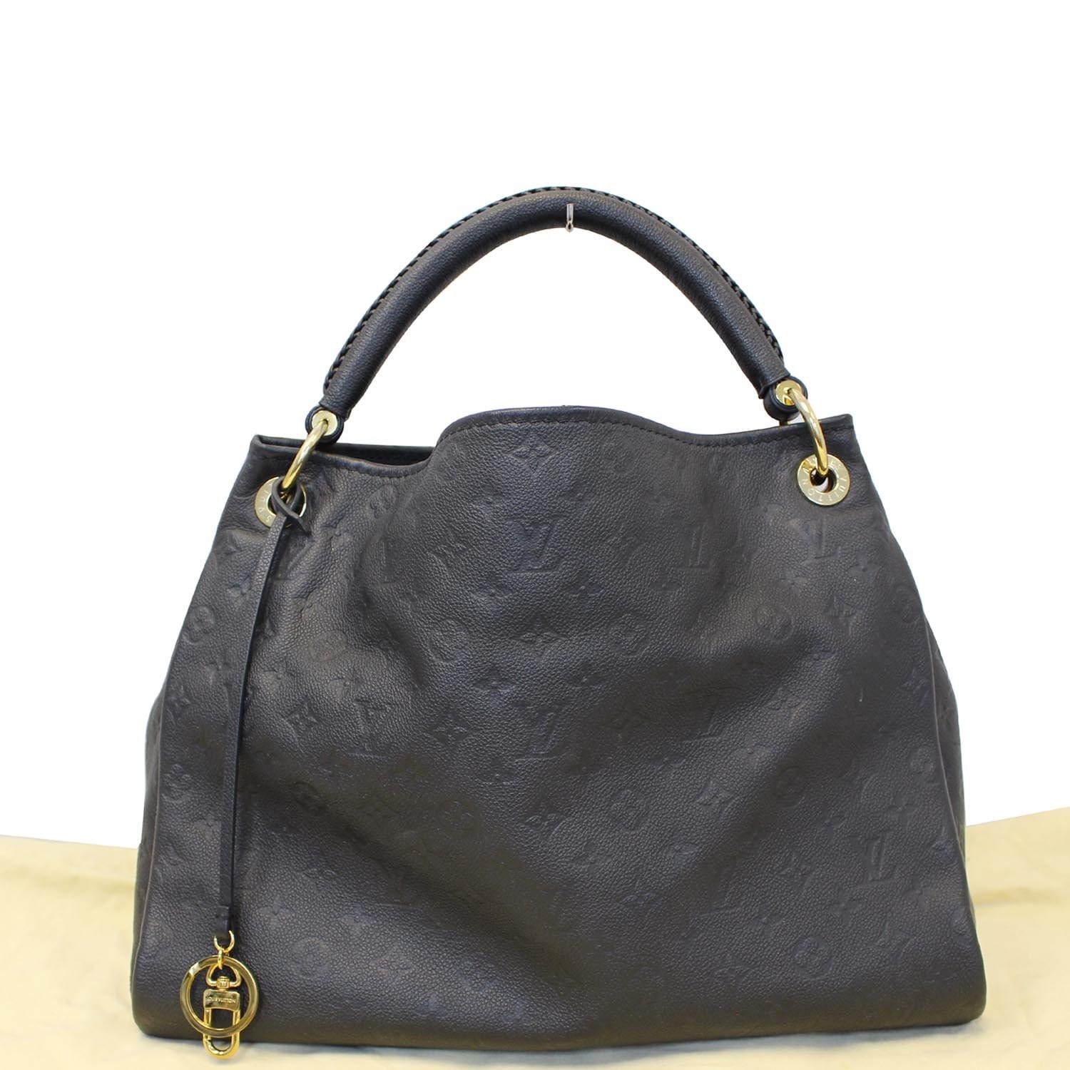 Louis Vuitton Artsy MM black leather look  Louis vuitton artsy, Fashion, Louis  vuitton artsy mm