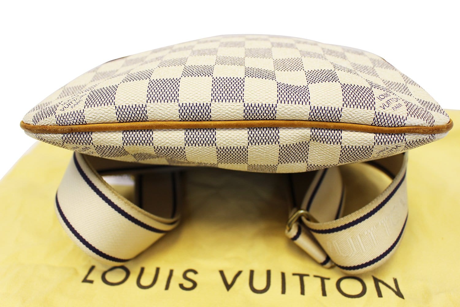 LOUIS VUITTON Pre Owned Damier Azur Pochette Bosphore Crossbody Bag