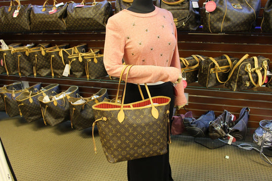  Louis Vuitton, Pre-Loved Red Monogram Canvas Neverfull MM NM,  Red : Luxury Stores
