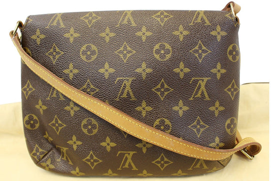 ❤️SOLD❤️Louis Vuitton Monogram Canvas Musette Tango Short