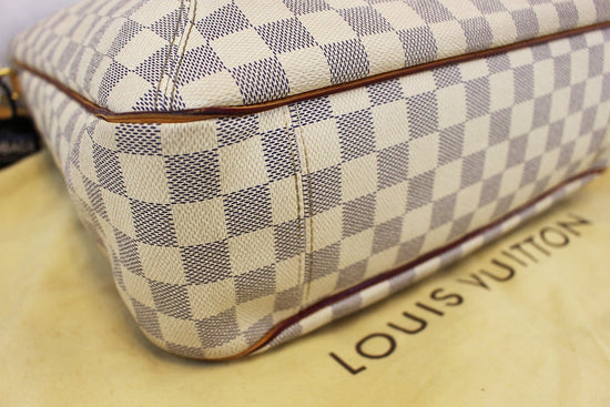 Sold at Auction: Louis Vuitton White Daumier Azur Soffi Bag