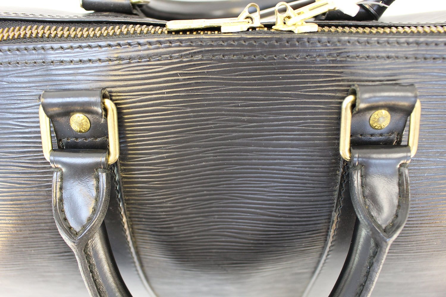 Authentic LOUIS VUITTON Epi Leather Black Keepall 45 Boston Bag E3286