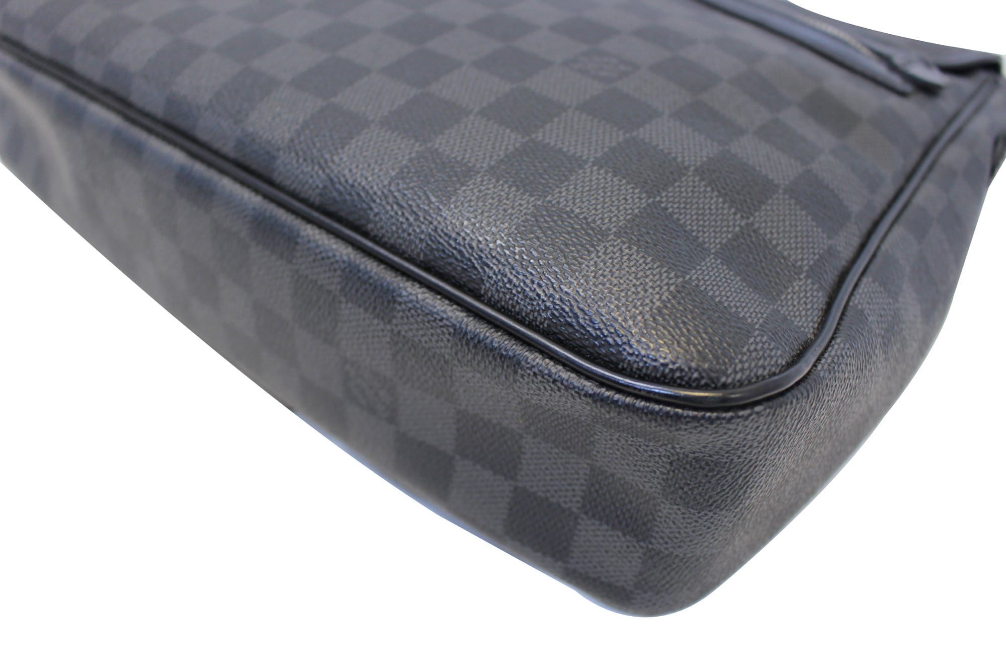 LOUIS VUITTON Daniel MM Damier Graphite Messenger Bag