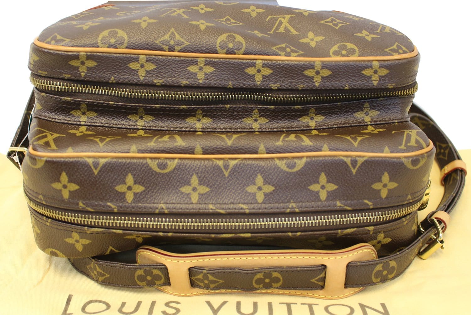 Louis Vuitton Nile Crossbody Bags For Menthol