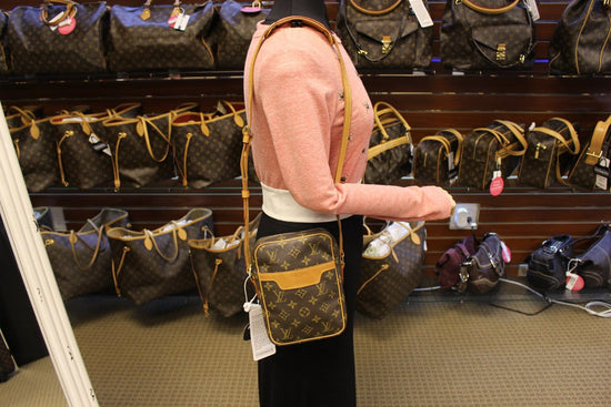 LOUIS VUITTON Monogram Danube 15 1305746