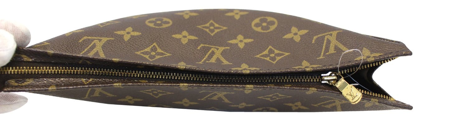 Authentic LOUIS VUITTON Monogram Canvas Poche Toilette 26 Pouch E3655