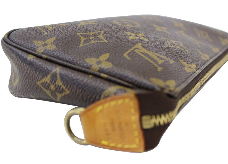 LOUIS VUITTON Monogram Pochette Accessoires Long Strap